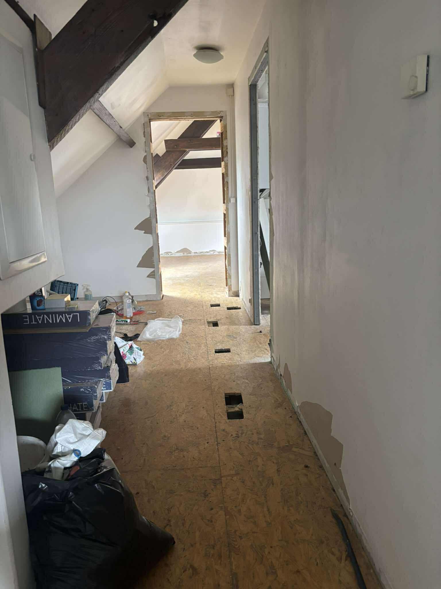Rénovation complète – Grenier & Salle de bain – avant 8