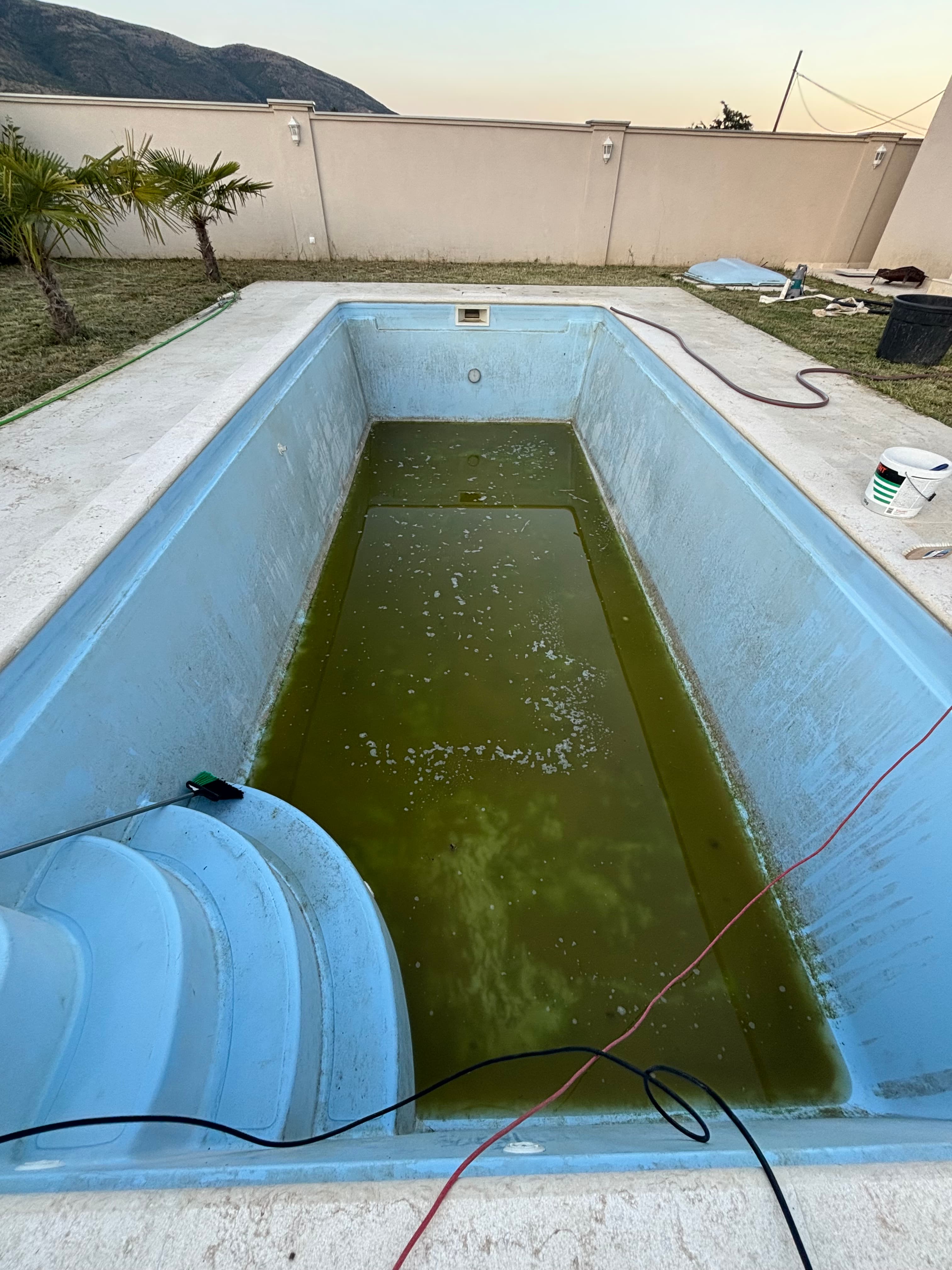Nettoyage de piscines – avant